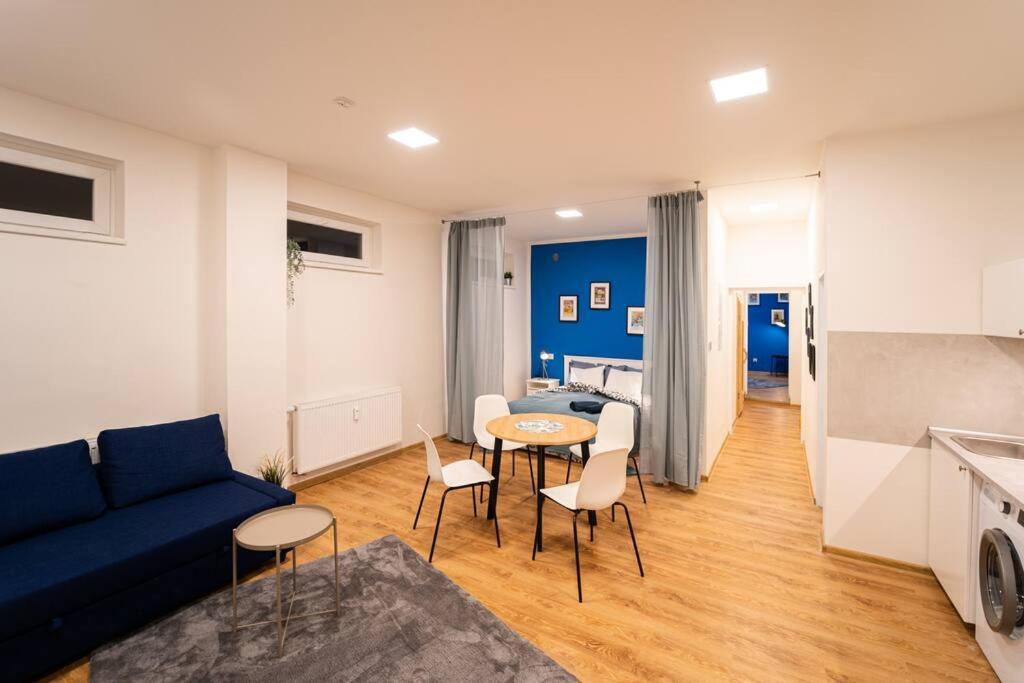 Sauna Apartment - Brno Buitenkant foto