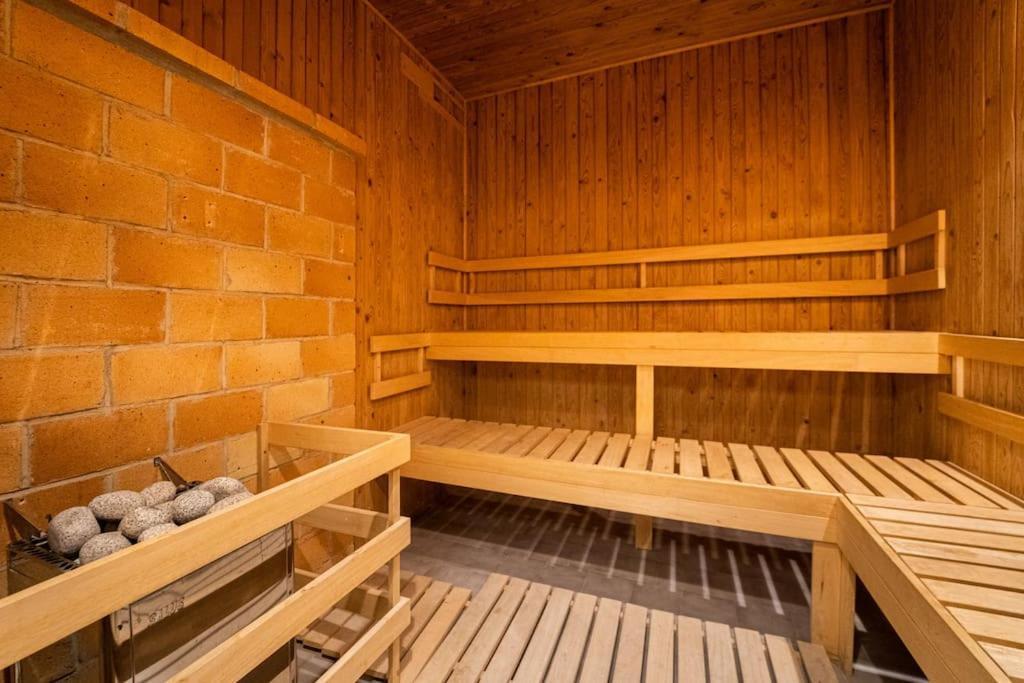 Sauna Apartment - Brno Buitenkant foto